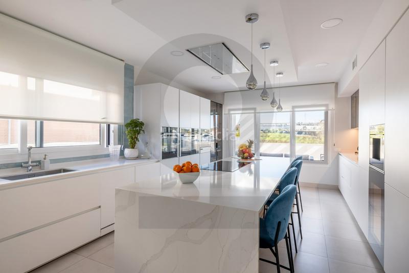 Foto c3dd4746-83e4-4169-a70d-dc76d4a1acf1. Chalet inmogil gestión inmobiliaria, chalet independiente de promoción propia impecable, altas calidades. en Majadahonda