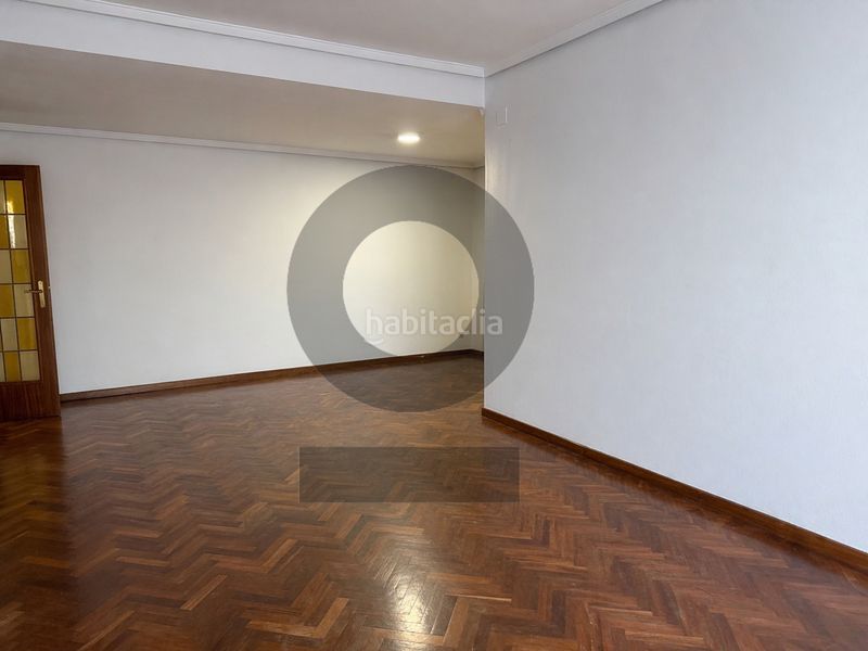 Foto 7a9d7a1f-2599-4c61-8390-953e492f9539. Piso inmogil gestión, piso en venta en el centro exterior con ascensor y garaje en Madrid