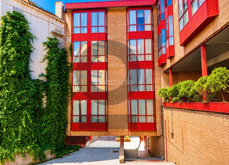 Foto a09202f6-f3d3-44f5-af4f-2a8e3b71495a. Piso inmogil gestión, piso en venta en el centro exterior con ascensor y garaje en Madrid