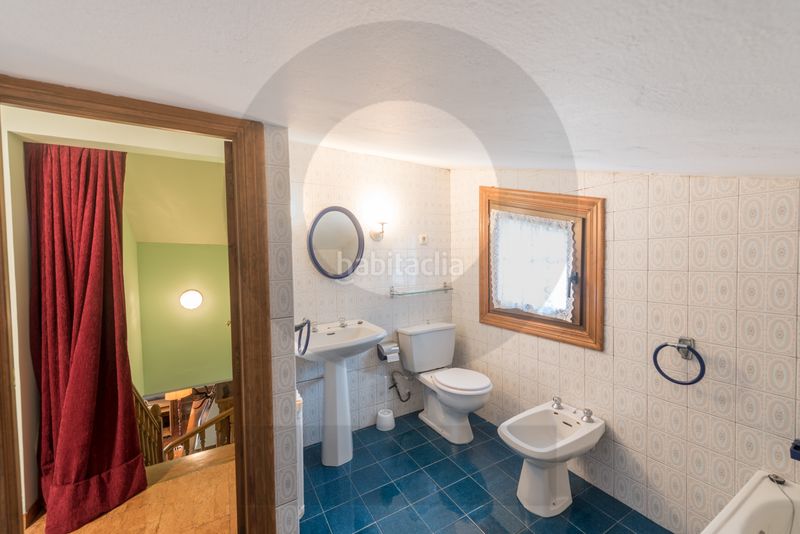 Foto c1056eb7-1bd5-460c-9f17-c3292b91bf04. Xalet amb xemeneia calefacció a Ruente