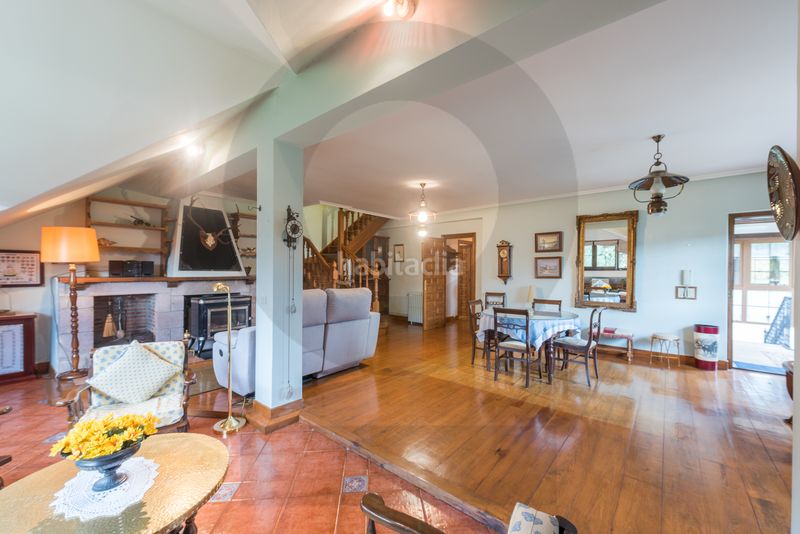 Foto d36fe421-5354-4be3-971a-8b9411048226. Xalet amb xemeneia calefacció a Ruente