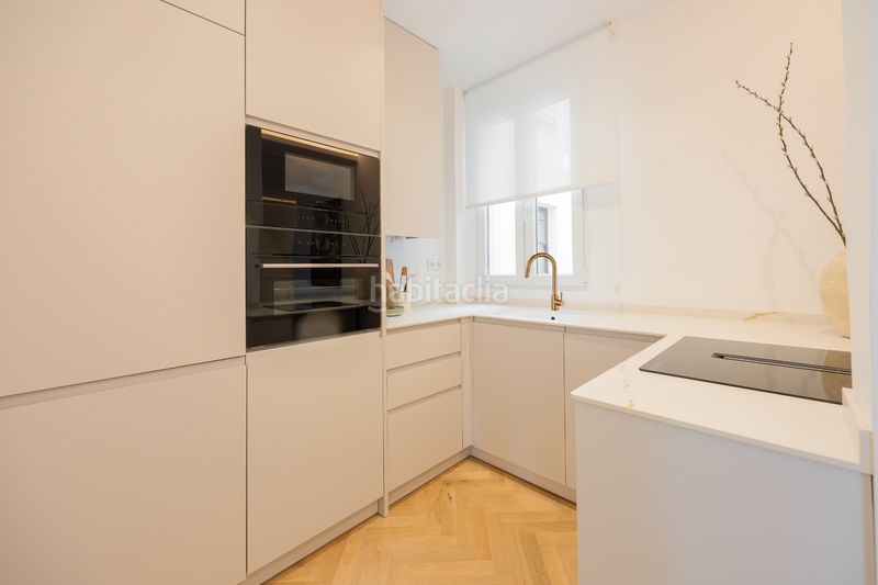 Foto 93e318f8-4d6e-44d7-a8d5-84da36c75647. Pis amb calefacció a Recoletos Madrid