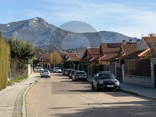 Wohngrundstück  Calle camino de navacerrada 21. Inmogil gestion,  terreno para chalet independiente con unas vis