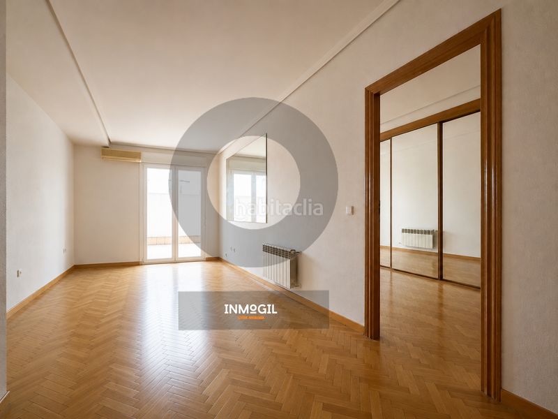 Foto b248360b-f6fd-4159-bac4-9de3ef5e6054. Apartament amb calefacció a Sol Madrid