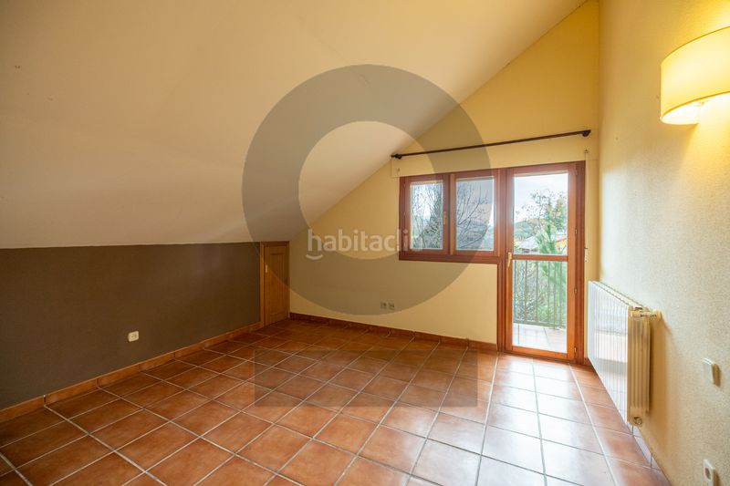 Foto 61db98c9-cf9d-482b-ae8d-32c1b4f5dad1. Chalet avec cheminée chauffage dans Navacerrada