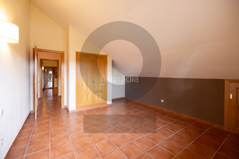 Foto a1343c46-84e6-4e5f-a24b-a336b3caaafe. Chalet avec cheminée chauffage dans Navacerrada