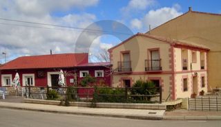 Maison  Carretera antigua 7. Inmogil gestion, casa en nuevalos con local independiente con te