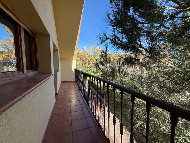 Foto c9ced083-5f8d-42c0-8dd9-d8502067c010. Chalet inmogil gestion, chalet independiente en Navacerrada