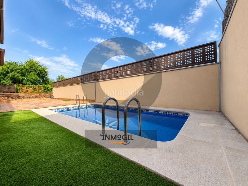 Foto b5adc758-16a8-4763-a7be-f1da8c7aabe7. Xalet amb xemeneia calefacció aparcament piscina a Encina (La)