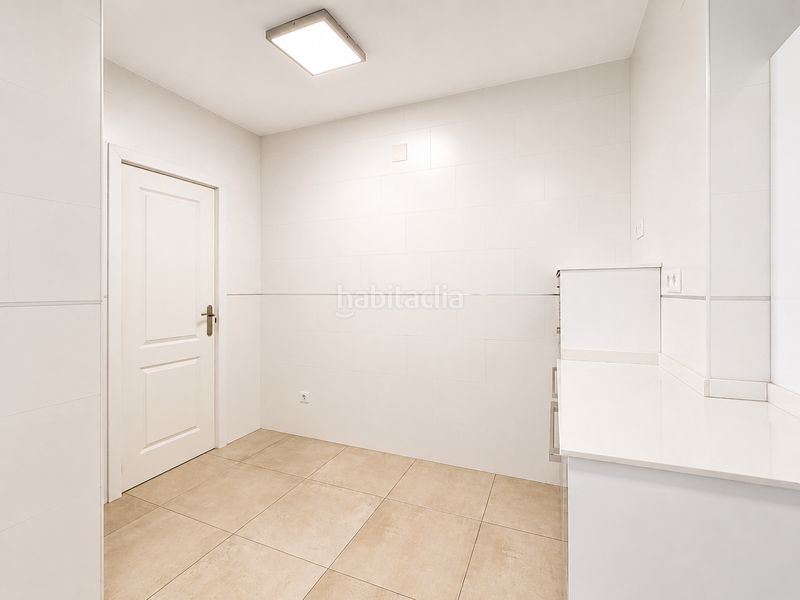 Foto c8999aa4-7859-4513-ad64-4801c9885dfc. Pis a calle de arroyofresno 24 a Fuentelarreina Madrid