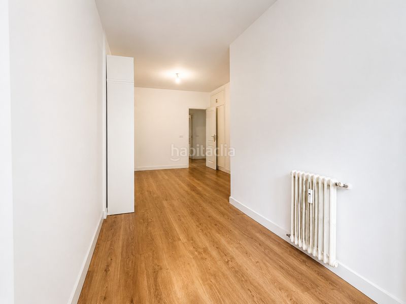 Foto cd35bf8a-d9ae-4c46-8684-5d272ae5c659. Pis a calle de arroyofresno 24 a Fuentelarreina Madrid