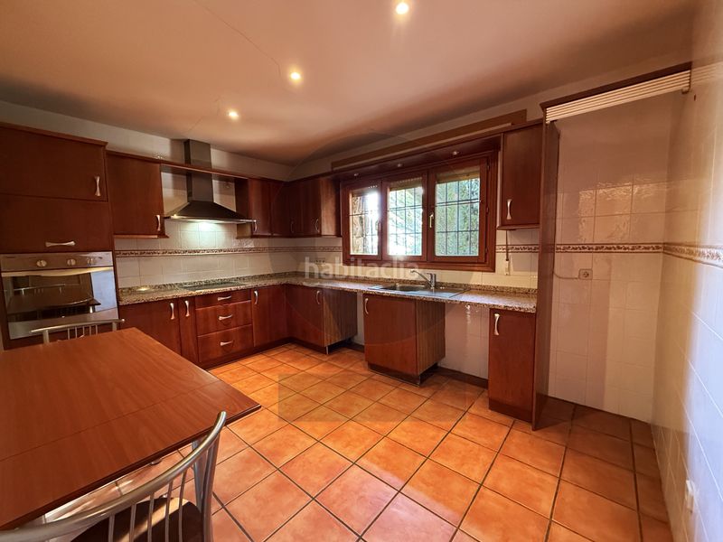 Foto 0bf8a9a1-723d-4472-a0eb-9f949b72e588. Chalet mit heizung in Navacerrada