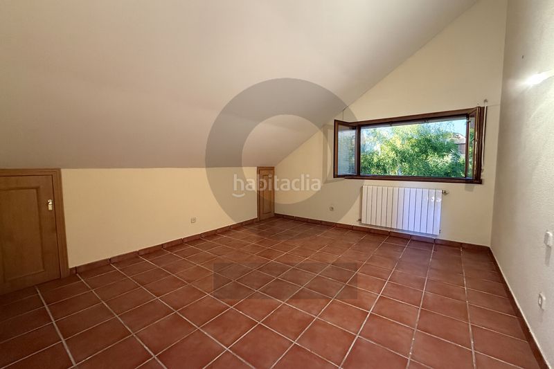 Foto 19ab1dca-bf85-45cb-9022-218b14678d10. Chalet mit heizung in Navacerrada