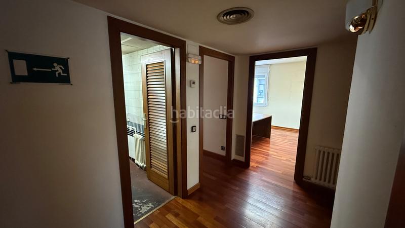 Foto 17f5171d-c419-4187-9c7e-fbee83a0165e. Flat with fireplace heating parking in Eixample Nord Girona