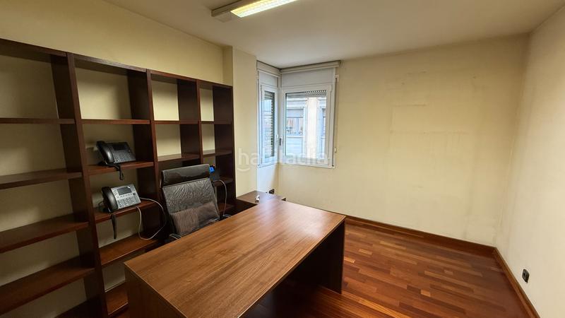 Foto 548558b5-9a50-46c8-a131-2ba661c544ef. Flat with fireplace heating parking in Eixample Nord Girona