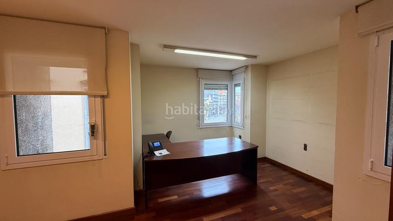 Foto 5e92e519-0c7e-4f4d-bf8d-b51f7a1b718a. Flat with fireplace heating parking in Eixample Nord Girona