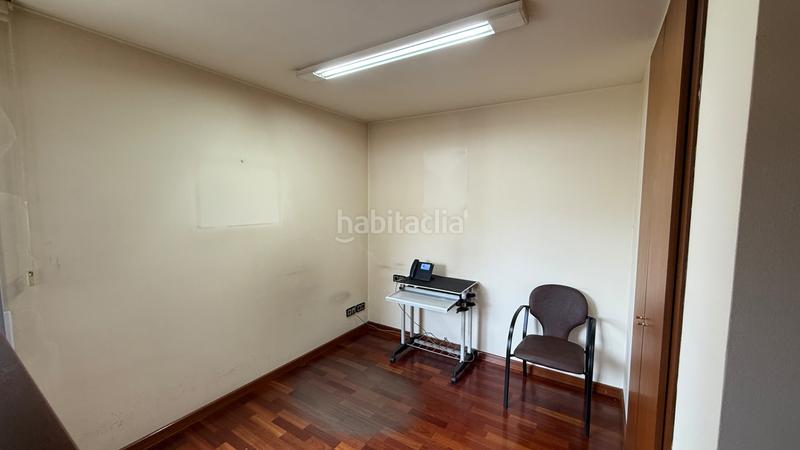 Foto ab8e1431-2cb4-4519-b1bd-a8470beb0727. Flat with fireplace heating parking in Eixample Nord Girona