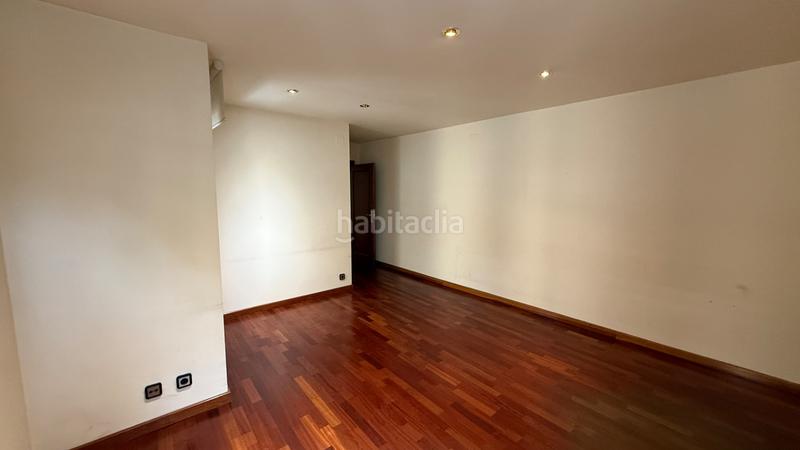 Foto c005fafa-067e-470a-b4bf-d907895c67ea. Flat with fireplace heating parking in Eixample Nord Girona