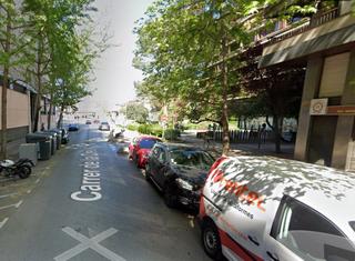 Local Comercial  Carrer manel quer. ? amplio local con luz natural y mil posibilidades