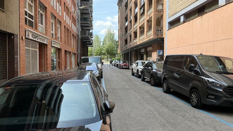 Foto 4dc6ed17-3646-4b7d-bcbc-df3c87c42702. Location local commercial dans Eixample Nord Girona