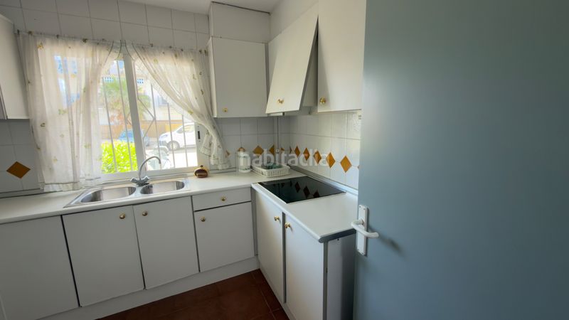 Foto 26d5fc3a-dc48-4413-bf29-6333063bb22f. Apartament amb xemeneia calefacció aparcament piscina a Roses