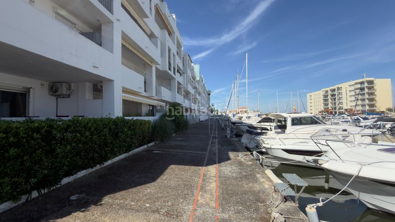 Foto 8423dd2c-88aa-47d6-af7e-2f1970b8d450. Apartament amb xemeneia calefacció aparcament piscina a Roses