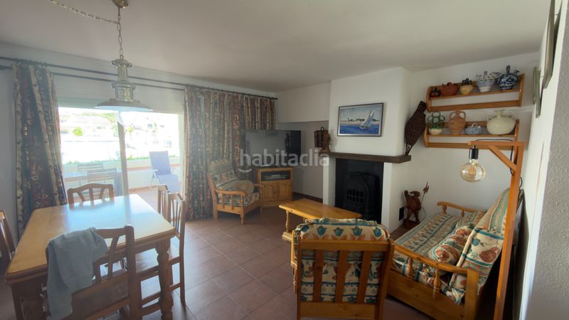Foto 9bca9114-c14b-4672-a61a-220d78c8ec1d. Apartament amb xemeneia calefacció aparcament piscina a Roses