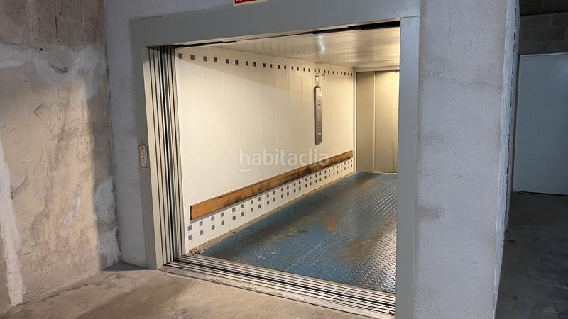 Foto bdaa81fb-c9e7-4fcd-889b-313bcc9a7aa8. Car parking in Eixample Sud-Migdia Girona