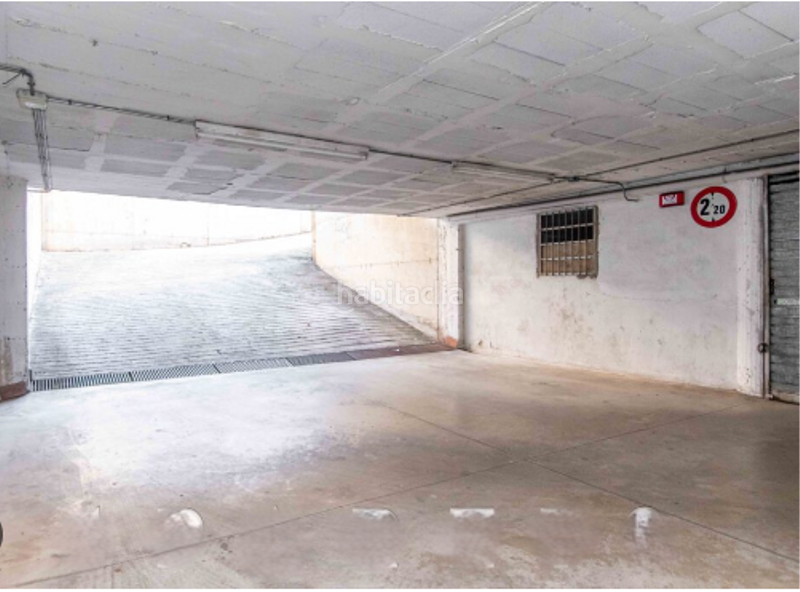 Foto 11b16653-6797-4e70-b63b-c0f5ae30134e. Location parking voiture dans sant oleguer 33 dans Els Molins Mataró