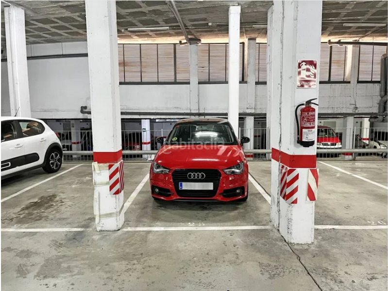 Foto 6d689fa8-4005-4822-95ff-2a83ebf6601e. Parking coche en alarcon 34 en Centre Mataró