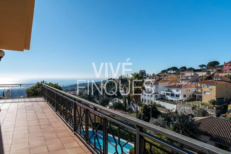 Foto f999124e-97e7-46dc-b949-077369dfe00b. Haus mit heizung pool in Urbanitzacions Mataró