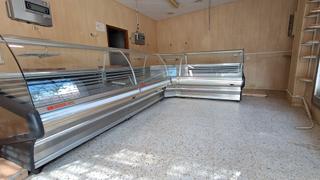 Lloguer Local Comercial a Jacint verdaguer 24. Local comercial esquinero