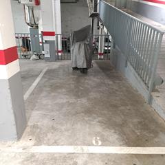 Autoparkplatz in Francesc macià 45
