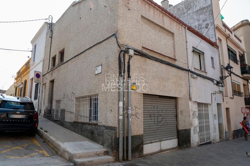 Foto 19ef8aa4-5d74-4312-94ec-6b6a066d58a5. Lloguer local comercial a santa rosa 27 a Centre Masnou (El)