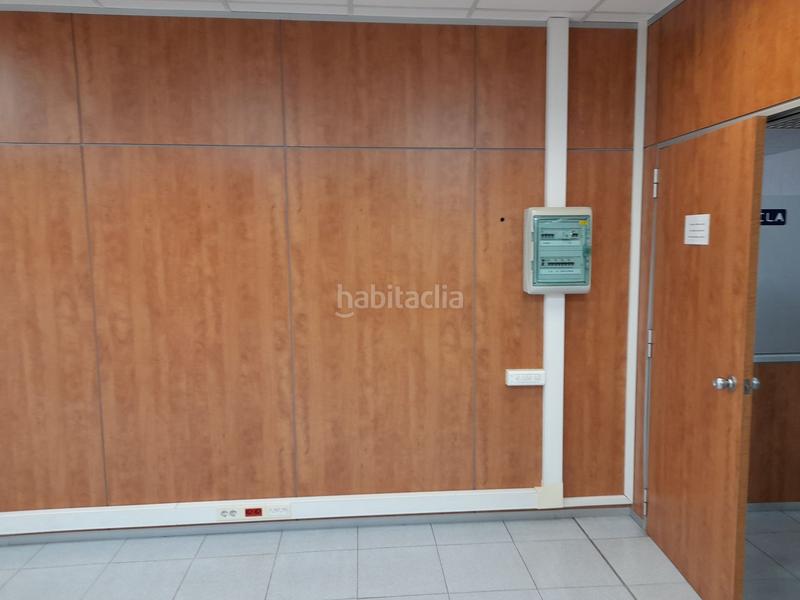 Foto f6de4bd6-53ed-4671-b131-8ac00085ef04. Alquiler nave industrial  luminosa en el plà den boet en Mataró