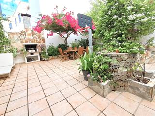 Casa adossada  Malgrat. Casa reformada con ascensor y gran terraza en la la llàntia