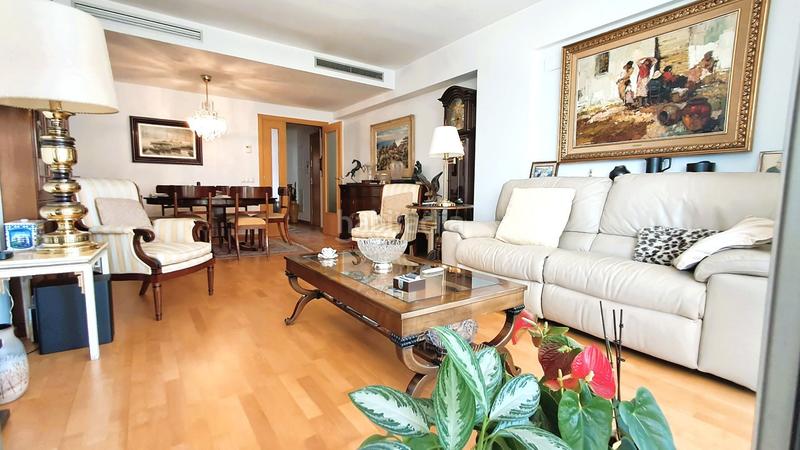 Foto 28bf78b1-46f1-40d3-9824-e00f64e9e29e. Piso  con terraza y vistas al mar en Eixample Mataró