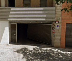 Aparcament cotxe a Via Europa - Parc Central