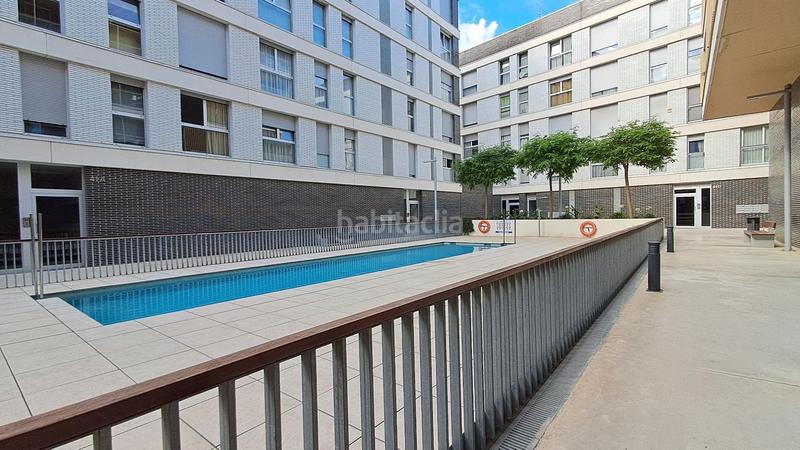 Foto 02388a54-9c00-4bf2-8d8a-42050184fdde. Piso  con terraza, piscina y plaza de garaje a can marot zona havana en Mataró