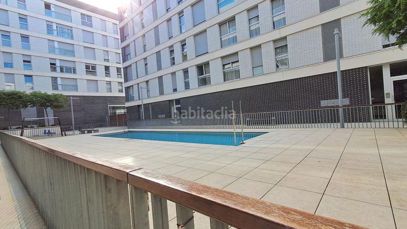 Foto 99d51d5d-53b3-41ee-8033-43b674ae7d23. Piso  con terraza, piscina y plaza de garaje a can marot zona havana en Mataró