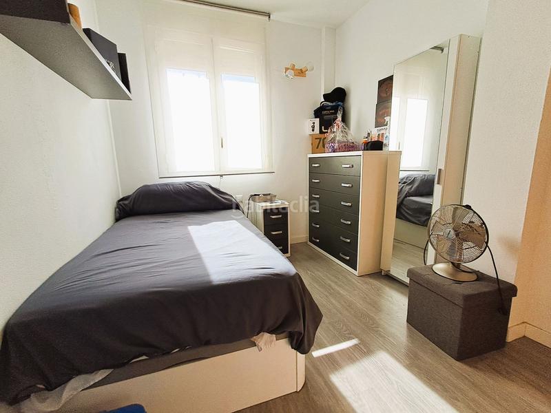 Foto 35a8b6f8-b3dd-4d28-a145-1a730cfc14e3. Flat with heating in Via Europa - Parc Central Mataró