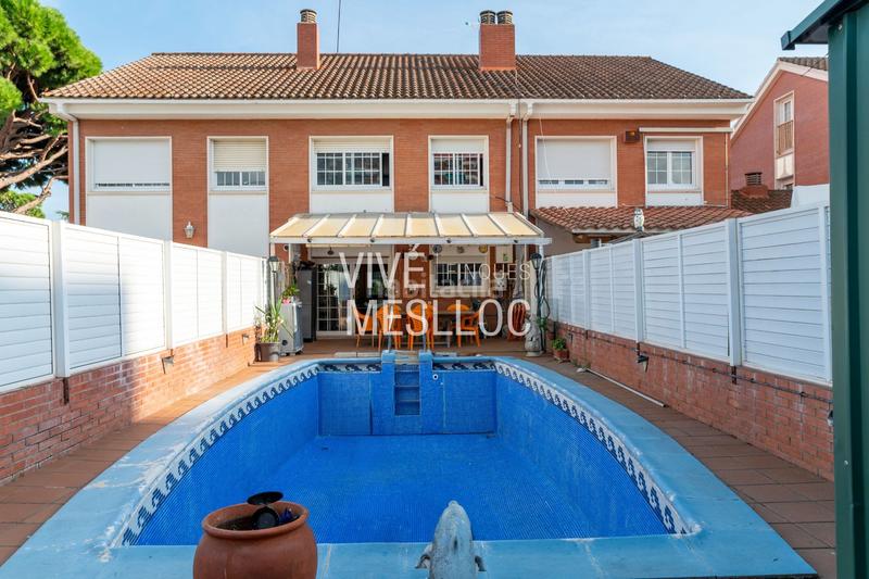Foto 195a1f5b-b662-46f1-a7df-2c89a6c91f99. Semi detached house with heating pool in Centre-Nucli Antic Premià de Mar