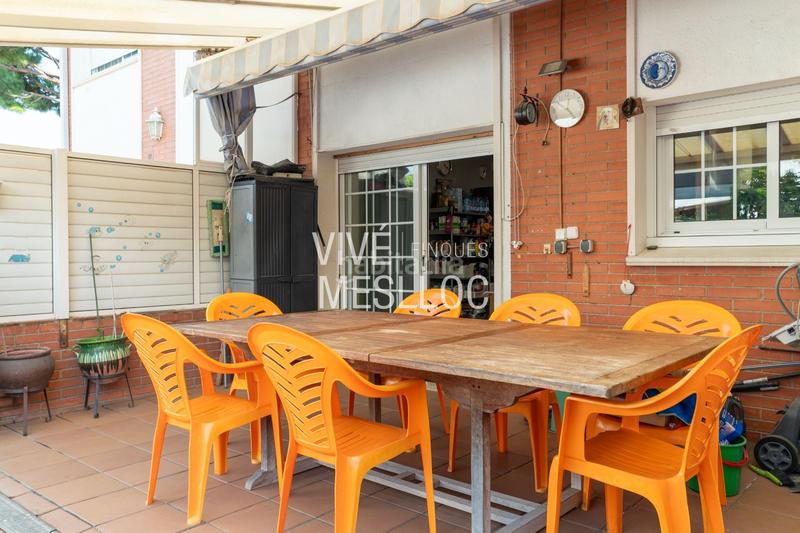 Foto ecf6f623-cbec-4f11-b227-6a33932e3123. Semi detached house with heating pool in Centre-Nucli Antic Premià de Mar