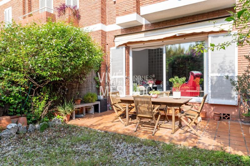 Foto 5cb27fda-9dbc-456d-91d0-be42423a9828. Semi detached house with heating in Ocata Masnou (El)