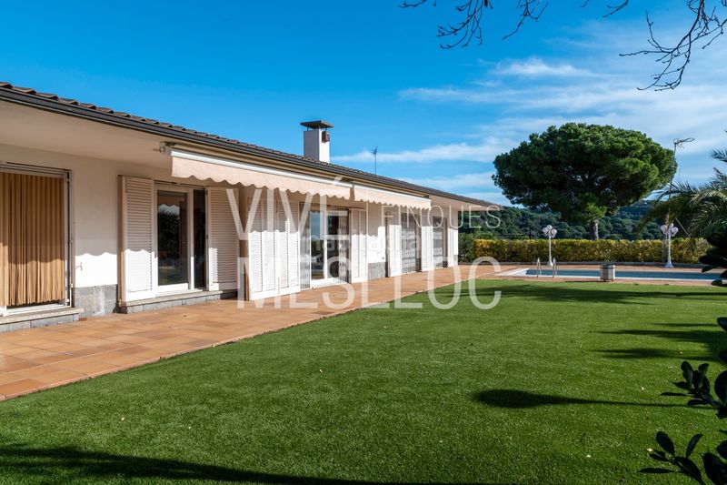 Foto 548cfd29-ddce-4852-8ff3-8694570ae0a5. Casa amb calefacció piscina a Urbanitzacions Mataró