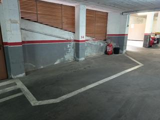 Parking coche en Cristòfol colom 9