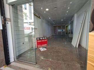 Local Comercial en La Riera 10