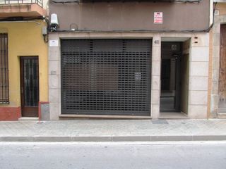 Lloguer Local Comercial a Montserrat 40