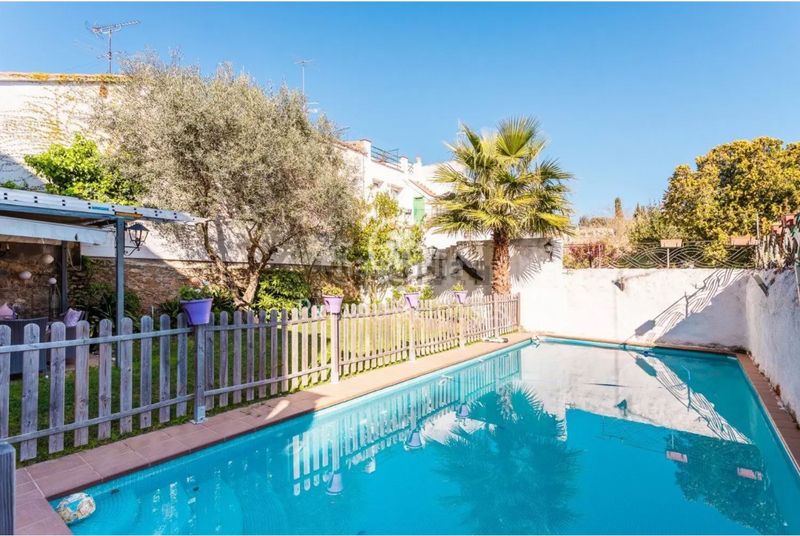 Foto d23eed22-dc22-468d-b943-bebfd07ec911. Haus mit heizung pool in Nucli Urbà Argentona