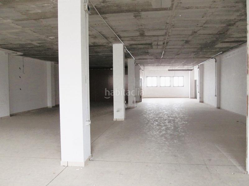 Foto f8f8bc6d-7f58-4dbb-81c5-d600d5d85342. Lloguer local comercial a mendez nuñez 30 a Eixample Mataró